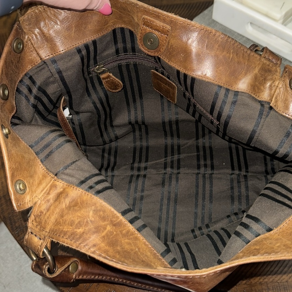 FRYE - Picture 3 of 3